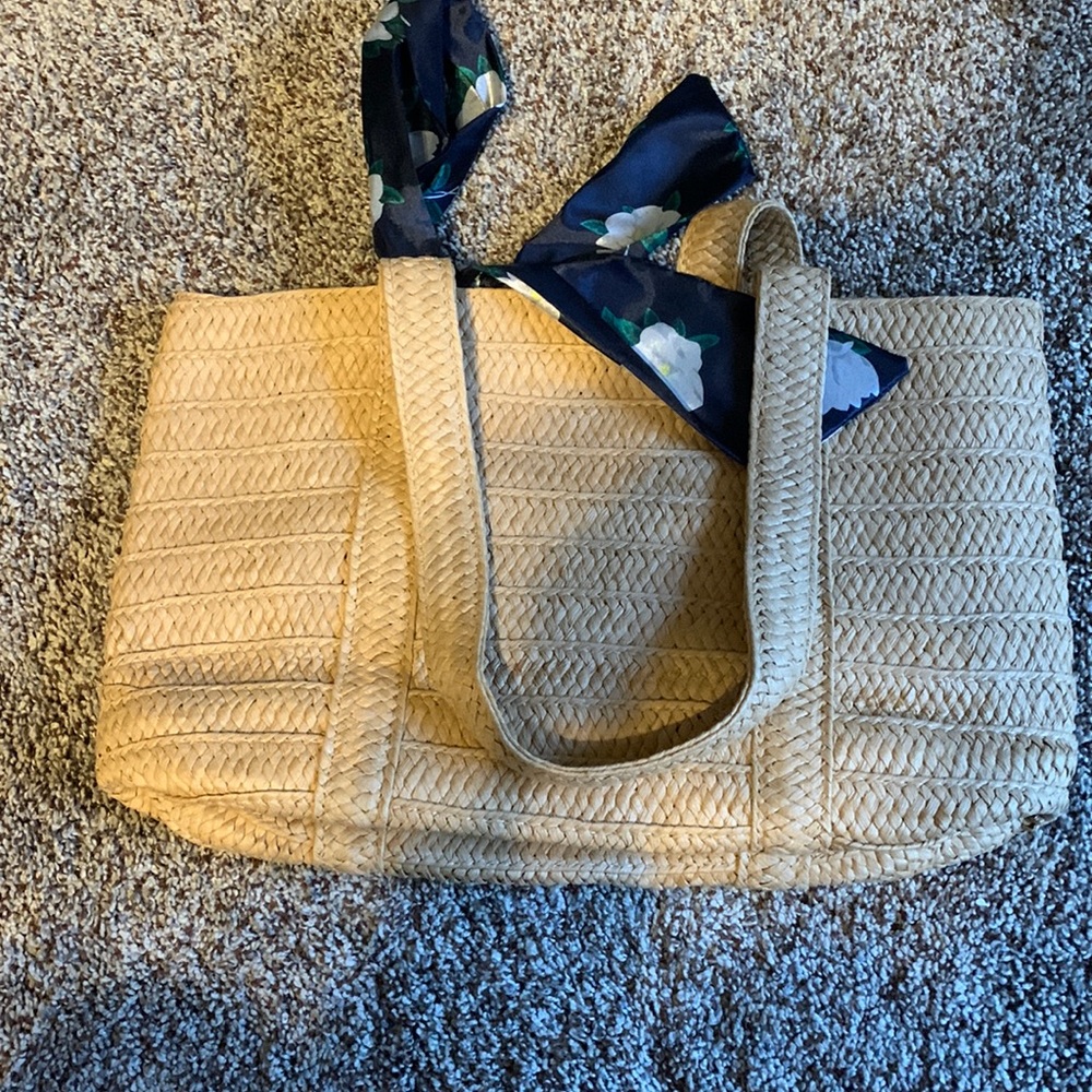 Brand new never used Draper James straw bag